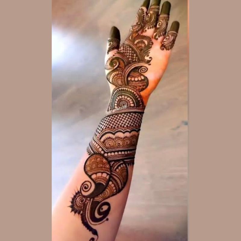 new style simple mehndi design