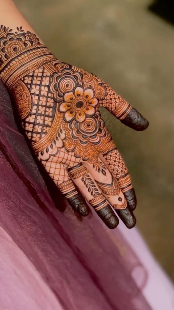 latest Front Hand Mehndi Design