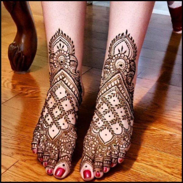 Pair Ke Liye Mehndi