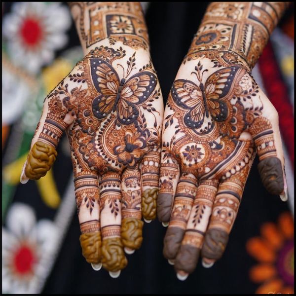 stylish butterfly mehndi design